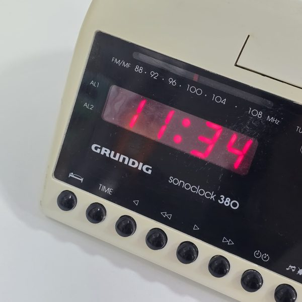 RADIO ORË GRUNDIG SONOCLOCK 380 1992 - Figura 2