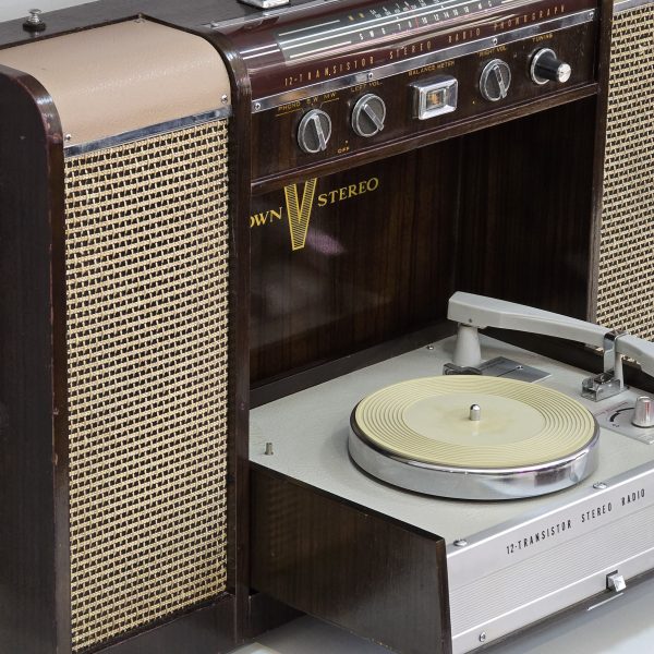 RADIO GRAMOFON CROWN 1963 - Figura 2