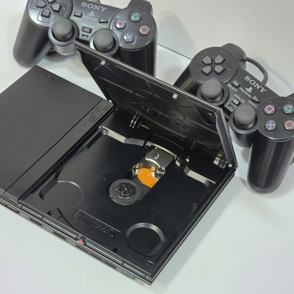 PLAYSTATION 2 SLIM - Figura 4