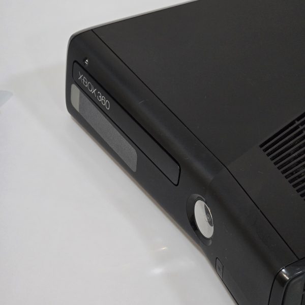 XBOX 360 SLIM - Figura 4