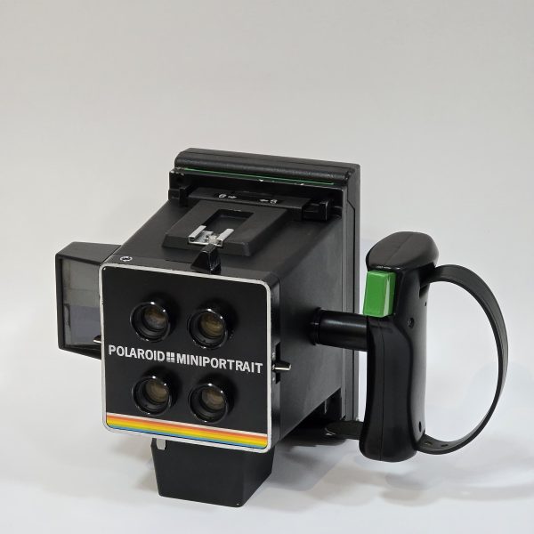 POLAROID MINI PORTRAIT 402 1970
