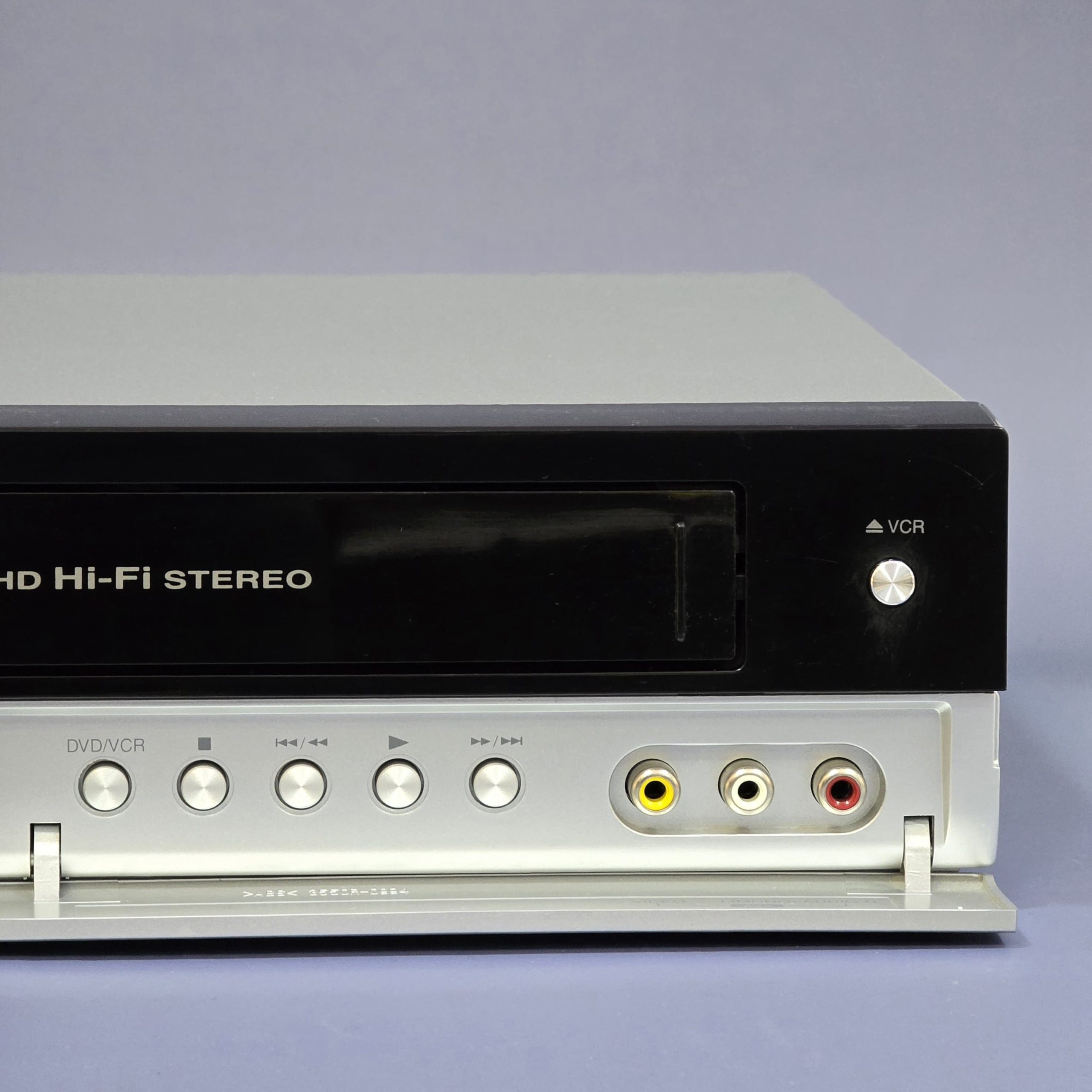 LG HI-FI STEREO V-190 2000 - Figura 3