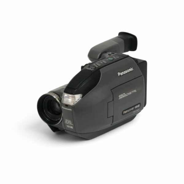 Panasonic PV-L560D Palmcorder VHS-C 18x Zoom Vintage Camcorder
